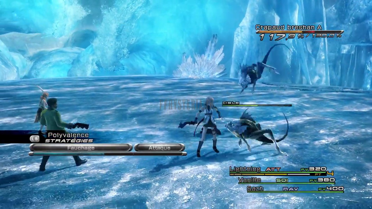 L'écran de combat de FF13 : à droite le compteur de Chaîne de la cible (117,9 %) et son seuil de Choc (130 %), en bas les trois personnages et leur rôle actif.
