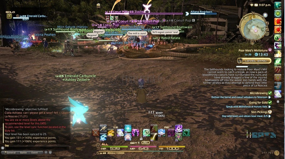L'interface de combat de Final Fantasy XIV pendant un FATE, barres de raccourcis et jauges empilées : c'est le genre de titre au long cours qui peut ajouter ses jobs année après année, ce qu'un jeu autonome ne peut pas faire.