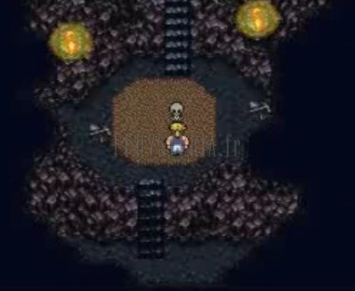 Le repaire du yéti : plateforme de terre entre deux escaliers, le crâne sculpté au centre, lanternes aux angles (version SNES)